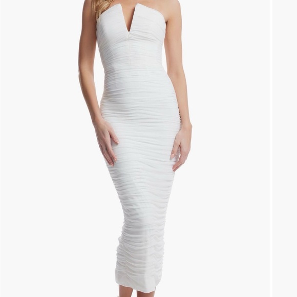 Dress the Population Dresses & Skirts - Dress The Population Brand Elegant White Strapless  Dress Size Medium